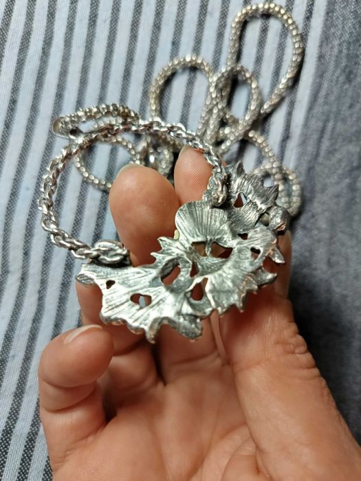 Colar Prateado com Pingente - Ref.: B - 5