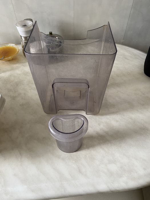 Соковитискач електричний