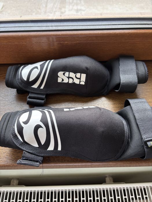 Ochraniacze na łockie IXS