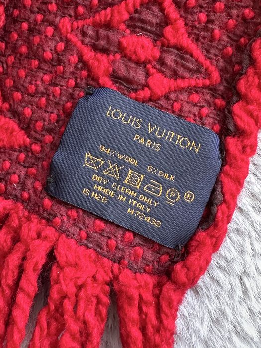 Louis Vuitton - CACHECOL + SACO