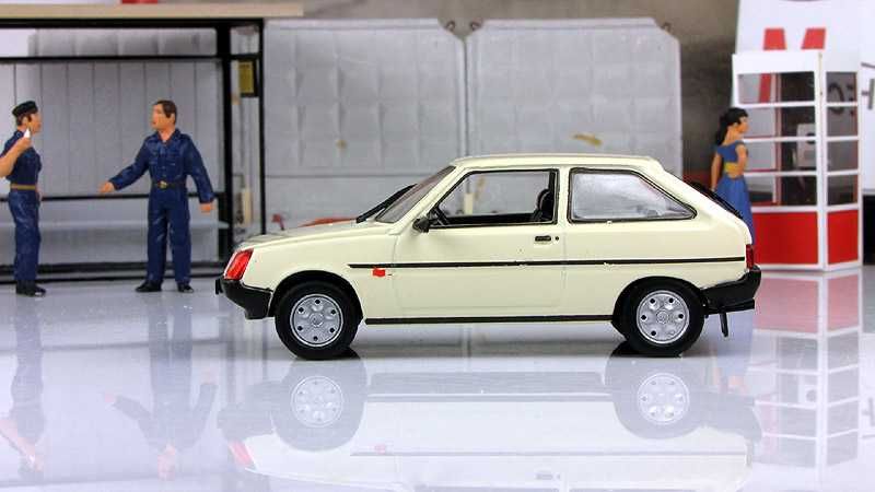 ЗАЗ 1102 "Таврия" - игрушка от DeAgostini из серии Автолегенды СССР