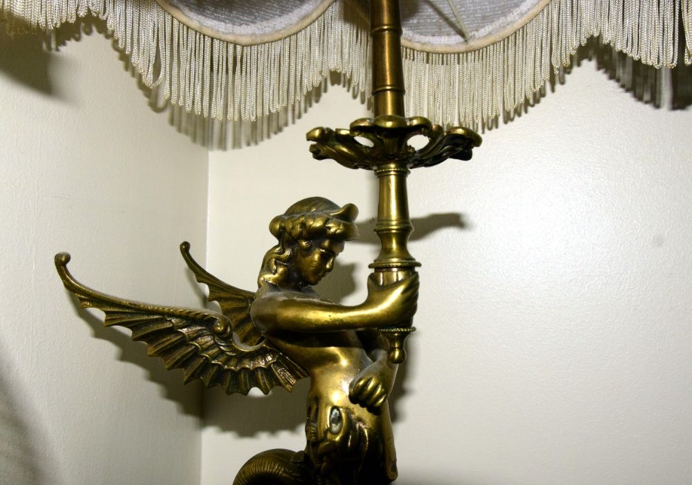 Candeeiro de pé em Bronze