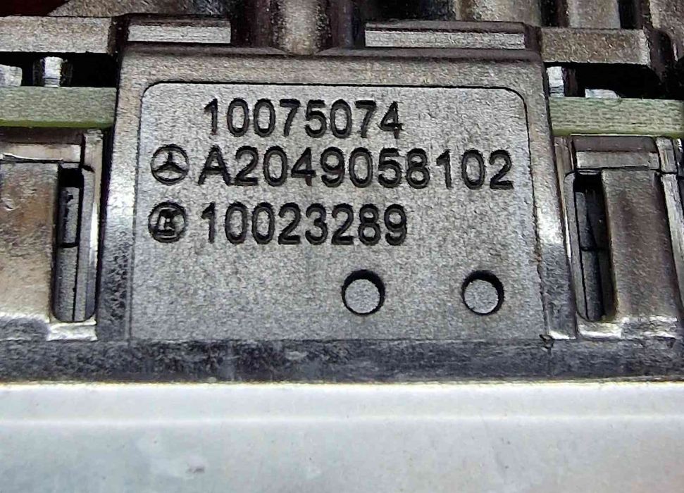 Comando / Botão / Interruptor Vidros Frente Direito A2049058102 - MERCEDES-BENZ A-CLASS