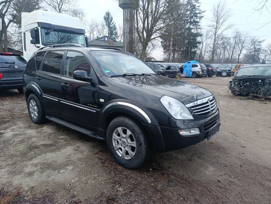 Бампер передній/задній SsangYong Rexton сангйонг Рекстон 2.7 XDI АКПП