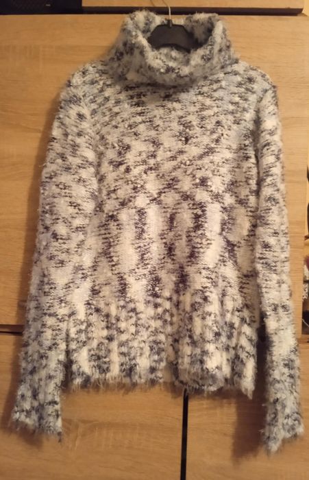 Przepiękny Sweter Sweterek Golf