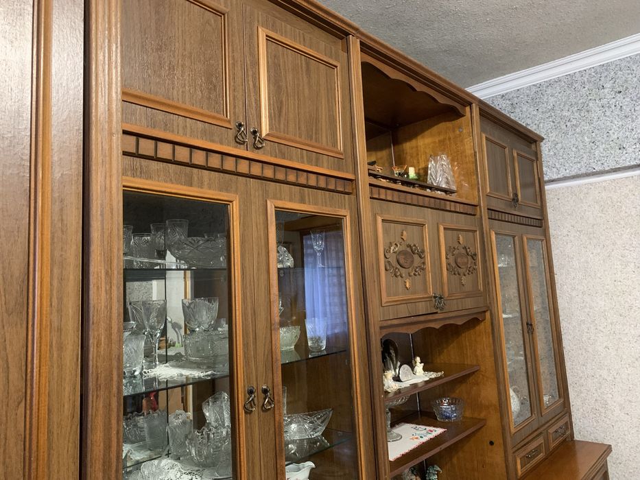 Гарнітур у вітальню у хорошому стані