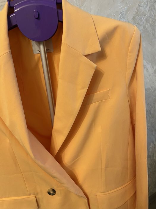 Піджак від Bershka