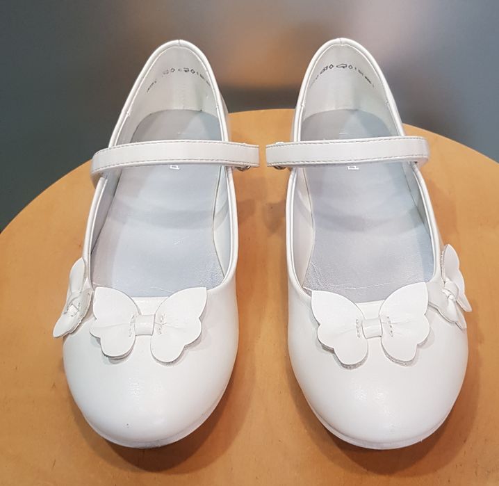 Buty białe-baleriny 36