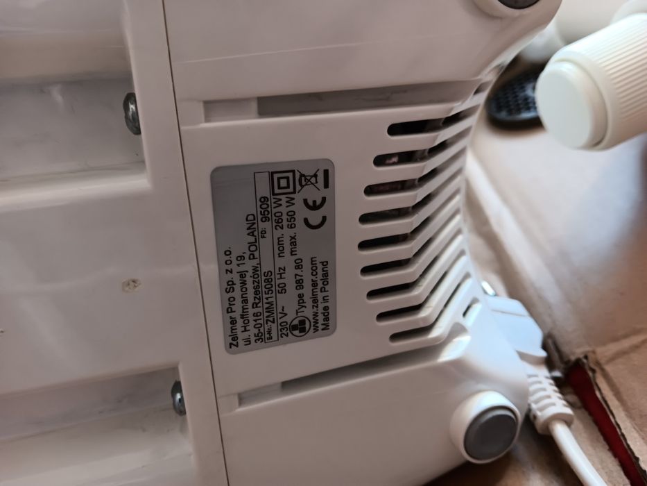 М'ясорубку Zelmer повний комплект Зелмер 1900Вт томатопрес млинок