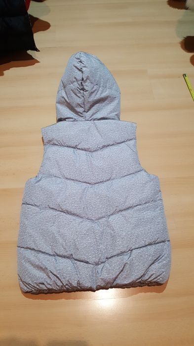 Bezrękawnik kamizelka  ocieplana  z kapturem