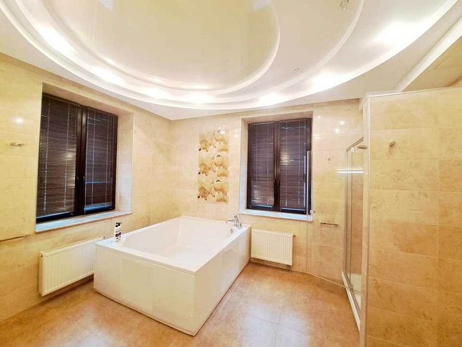 Продаж елітного маєтку