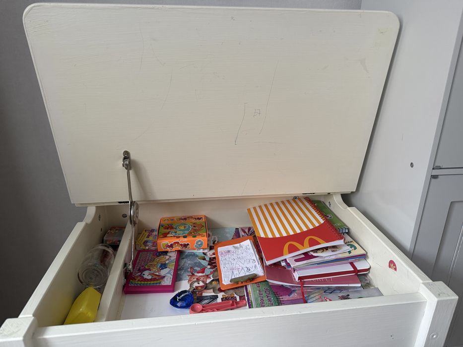 Дитячий білий столик та стільчик IKEA sundvik/детский столик