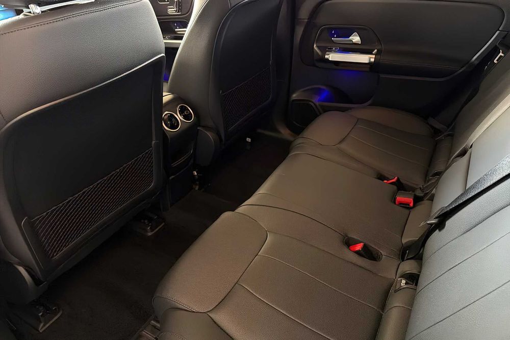 Mercedes-Benz EQB 300 SUV 4MATIC      2023
