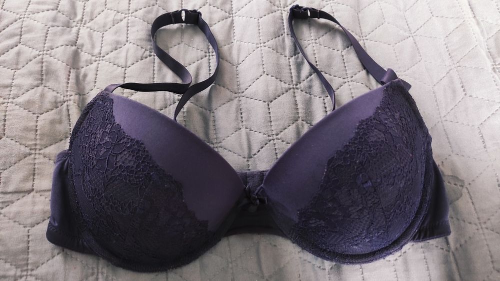 Biustonosz C&A 80C ciemny granat delikatnie usztywniany
