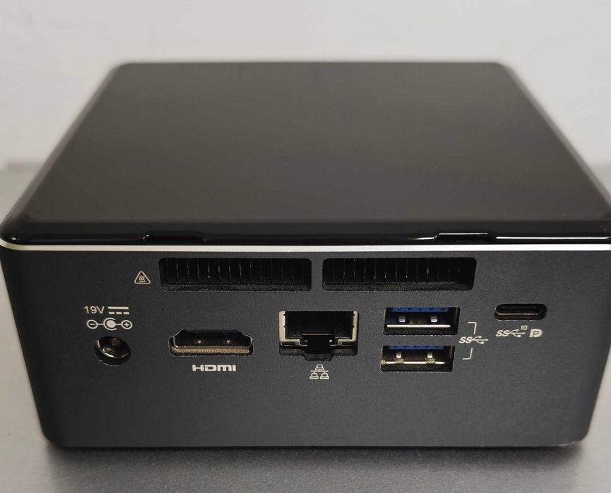 Міні-комп'ютер Intel NUC NUC7i3BNH i3-7100U/8Gb ddr4/256Gb nvme/wifi/BT
