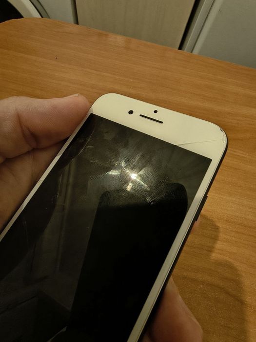 Смартфон Iphone 7 32 Gb