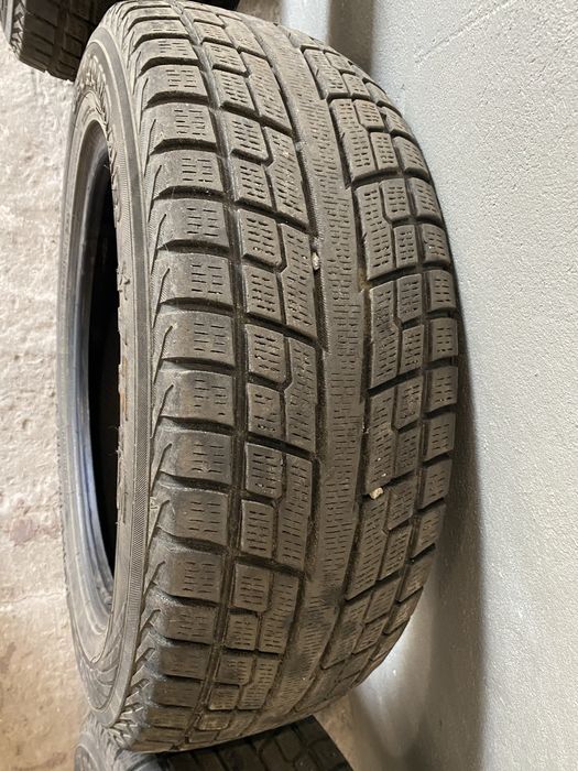 Шины yokohama 225/60 R17 износ 50%