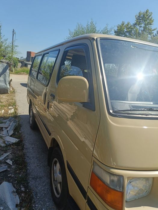 Toyota Hiace 9 lugares