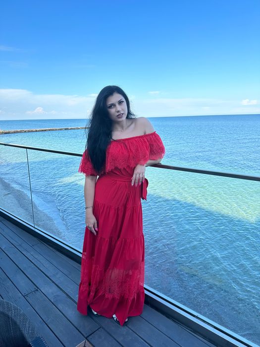 Платье в пол красное