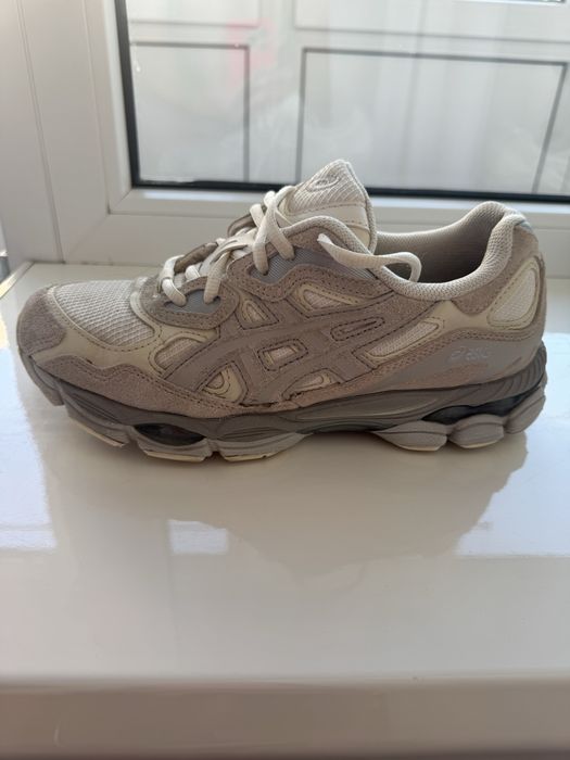 Кросівки жіночі ASICS