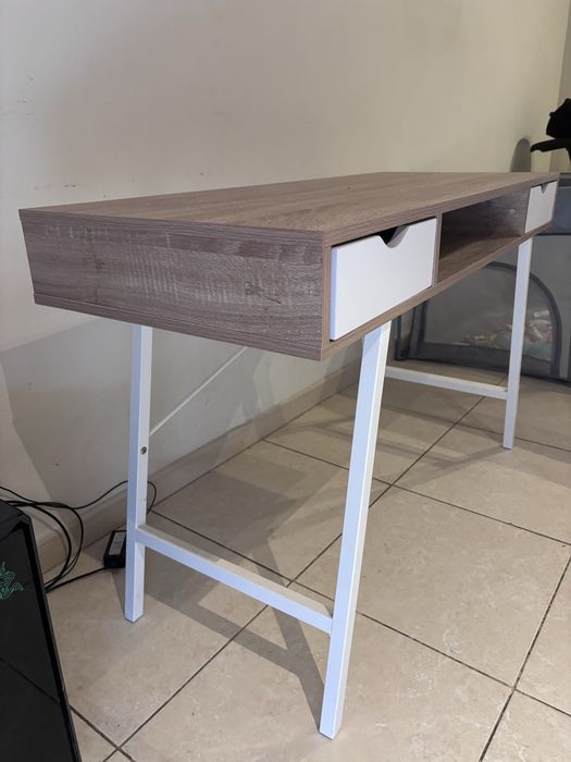 Mesa secretária