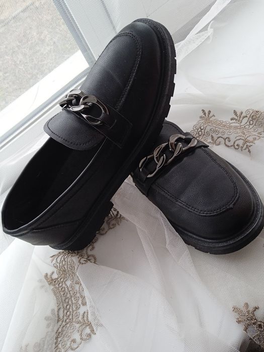 Продам лофери в ідеальному стані