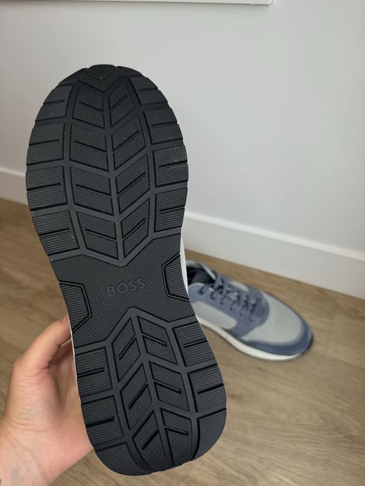 buty Boss rozmiar 43