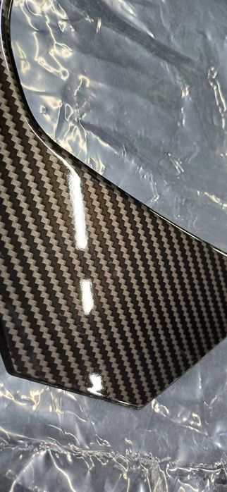 Consola central em Fibra de  Carbono para BMW Série 1 e Série 2