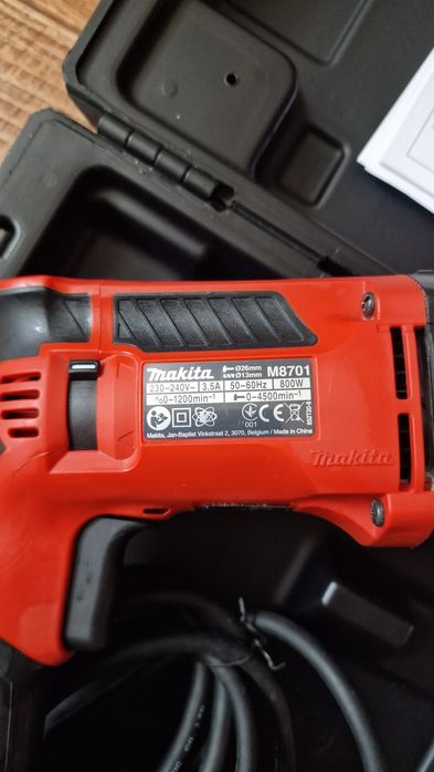 Перфоратор Makita M8701