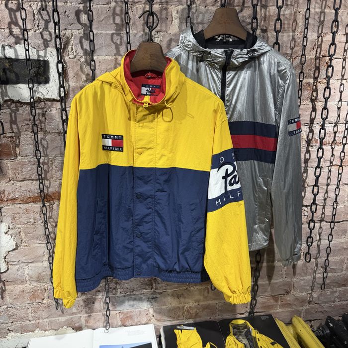 TOMMY HILFIGER куртка вітровка M L