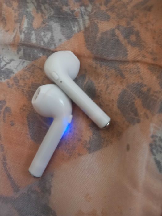 Kaorka Wireless (Bluetooth) Headphones64169660654465120