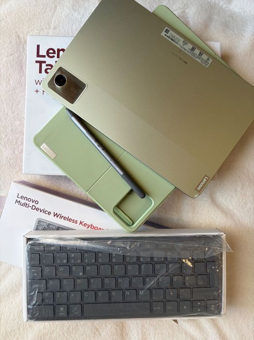 Tablet Lenovo M11 como novo com teclado e caneta