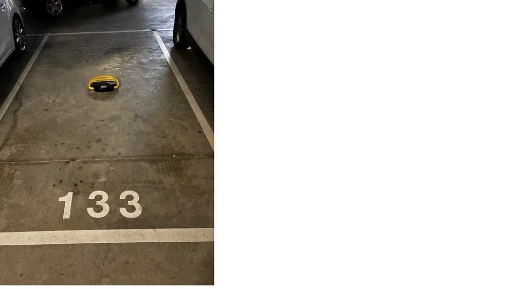 Estacionamento com bloqueador de lugar- Cond MetroCity P Nações