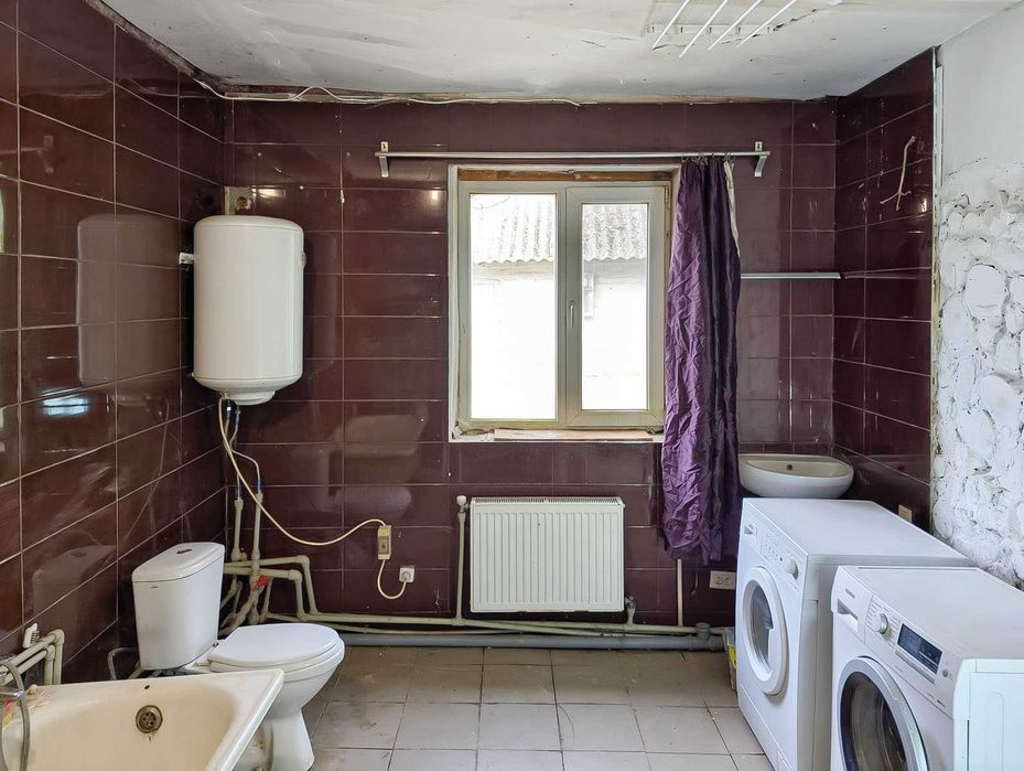 Будинок у Кунині поруч із зупинкою маршрутки