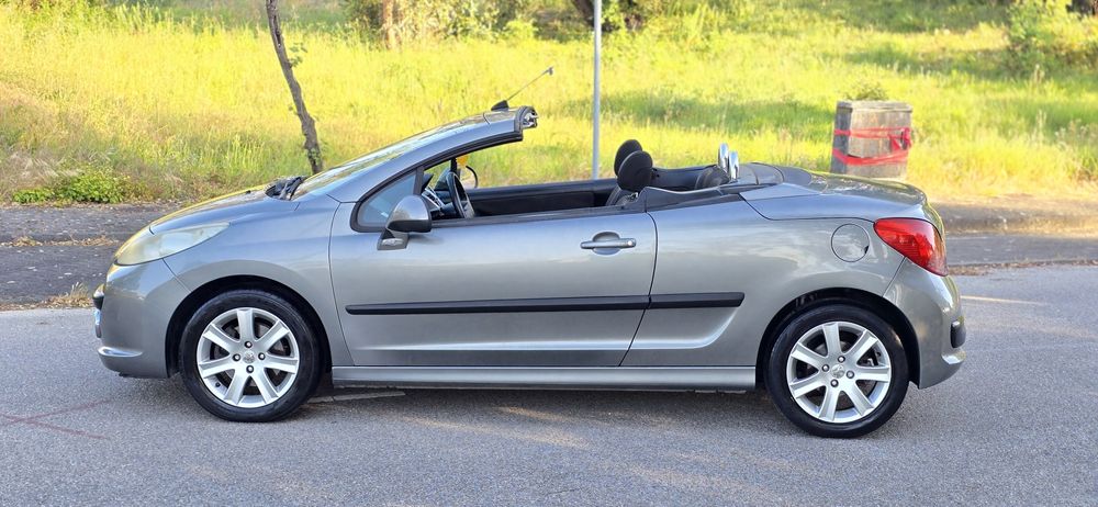 Peugeot 207cc cabrio 1.6 HDi 165 mil quilómetros  Ano 2008 Diesel