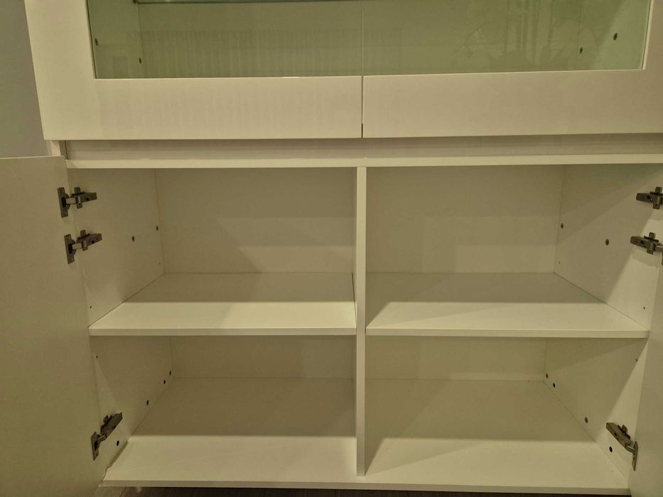 Cristaleita com porta de vidro