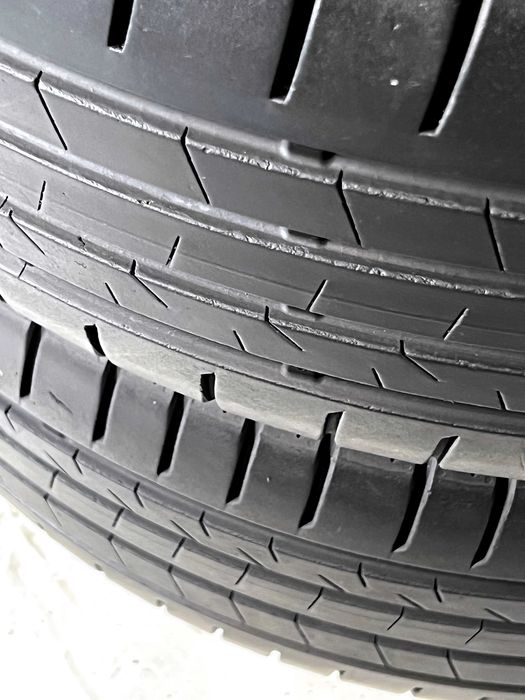 Pneus Bridgestone Alenza 001 - 235/45/20 - Como NOVOS