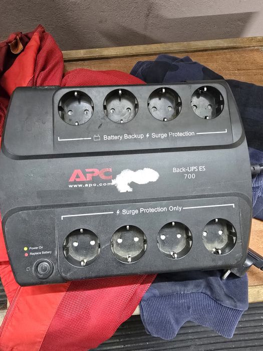 ДБЖ ИБП Безперебійник APC Back-UPS ES 700