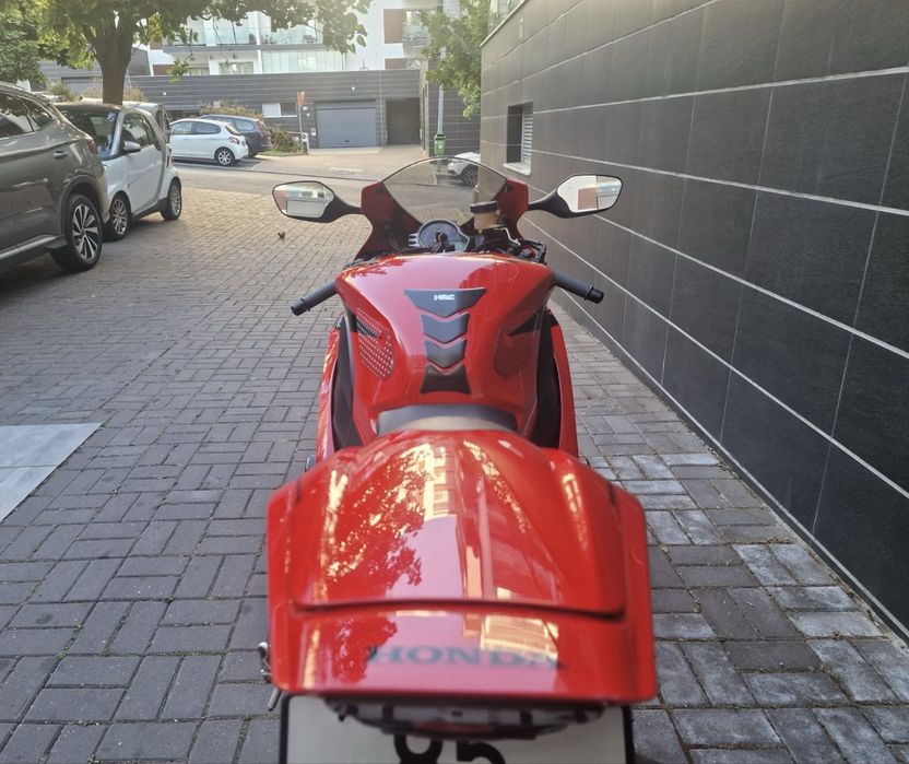 Honda cbr1000rr