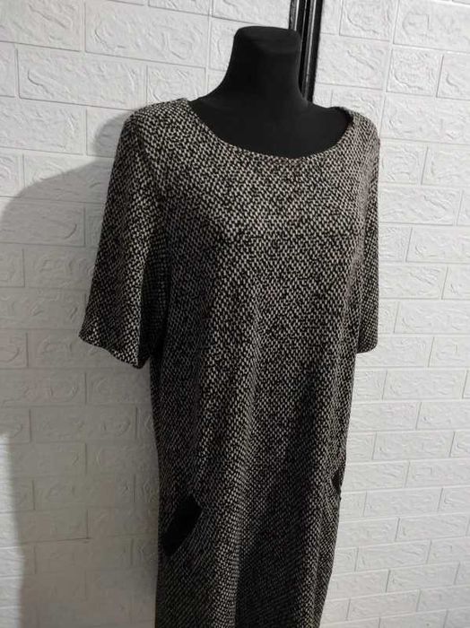 Sukienka rozmiar 48 elastyczna cena 38 zł