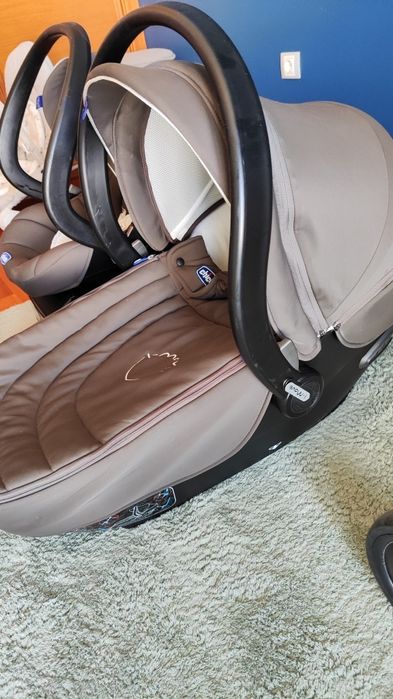 Trio Chicco i-Move 360 – Carrinho + Alcofa + Ovo + Base