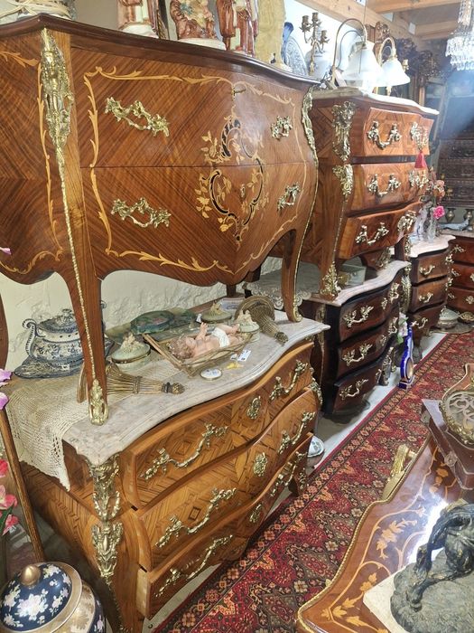 Comodas Louis XV(Variadíssimas)