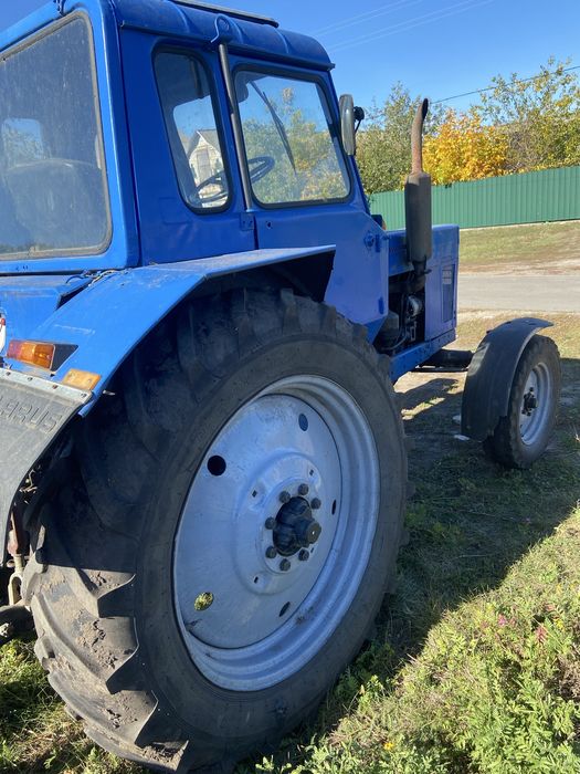трактор МТЗ-80 в гарному стані