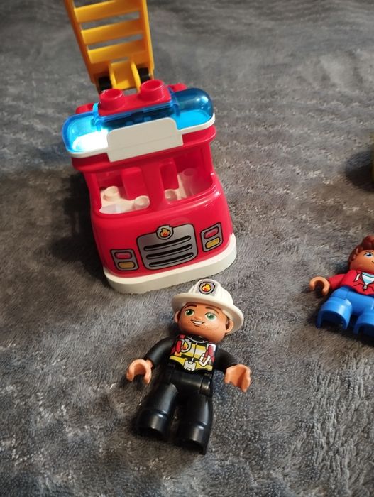 Zestaw LEGO Duplo wóz strażacki + policyjny