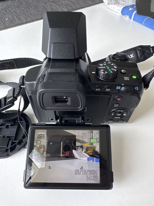 PENTAX X-5 16MP 26X Zoom DSLR Style Digital Bridge Camera BLACK