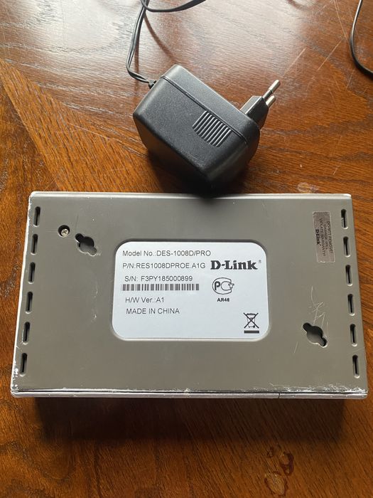 Комутатор D-Link DES-1008D/PRO