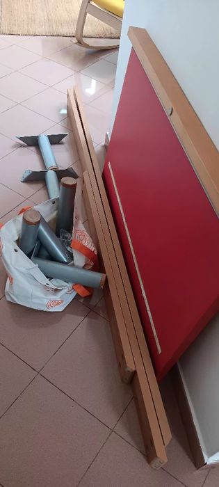 Cama solteiro estrutura com pés, sem estrado