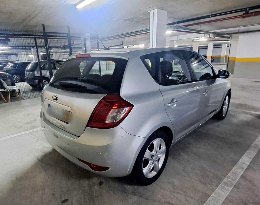 Kia Ceed 11-2009 Gasolina