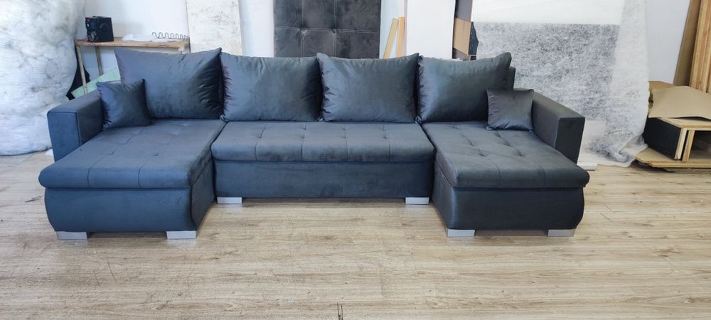 Narożnik z funkcją spania i pojemnikiem na pościel