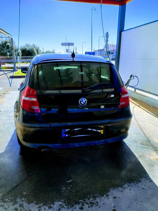 BMW  116D 1.9 equipado com android auto